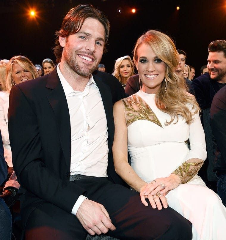 1425398860_carrie-underwood-mike-fisher-zoom