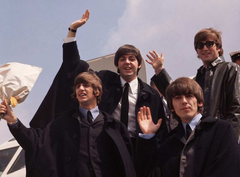 los_beatles_8431_1900x1400