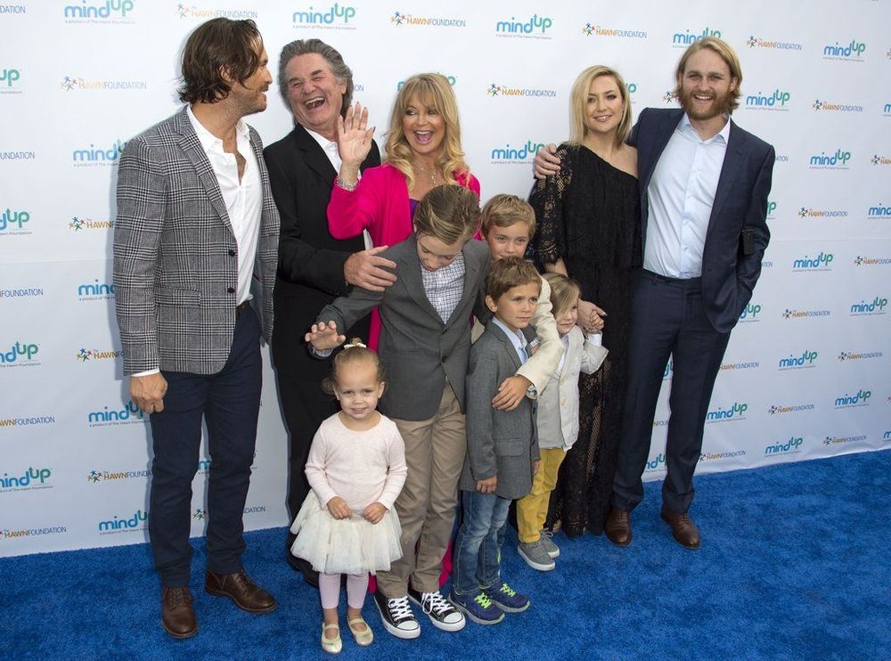 Goldie-Hawn-Her-Grandchildren-Pictures