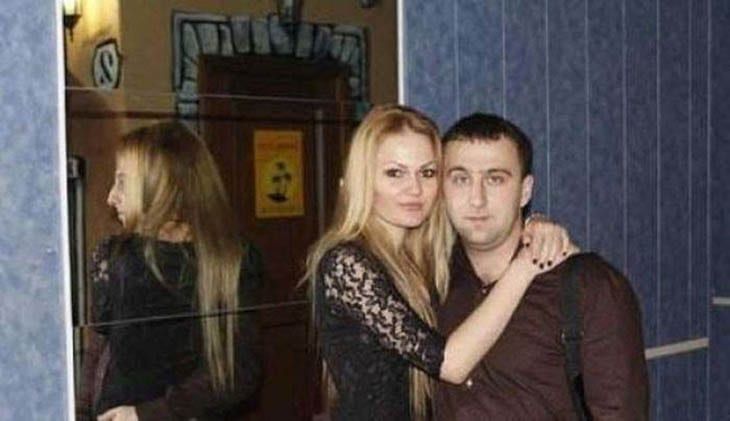 misleading-man woman