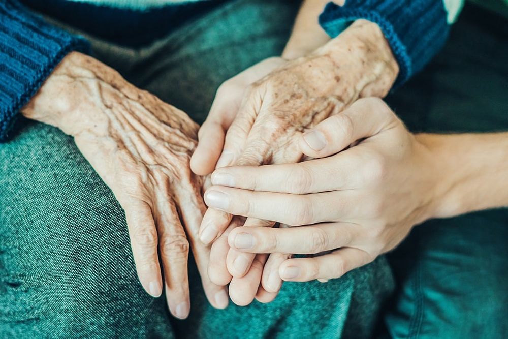 High-School Student and 99-Year-Old Start an Unlikely Friendship